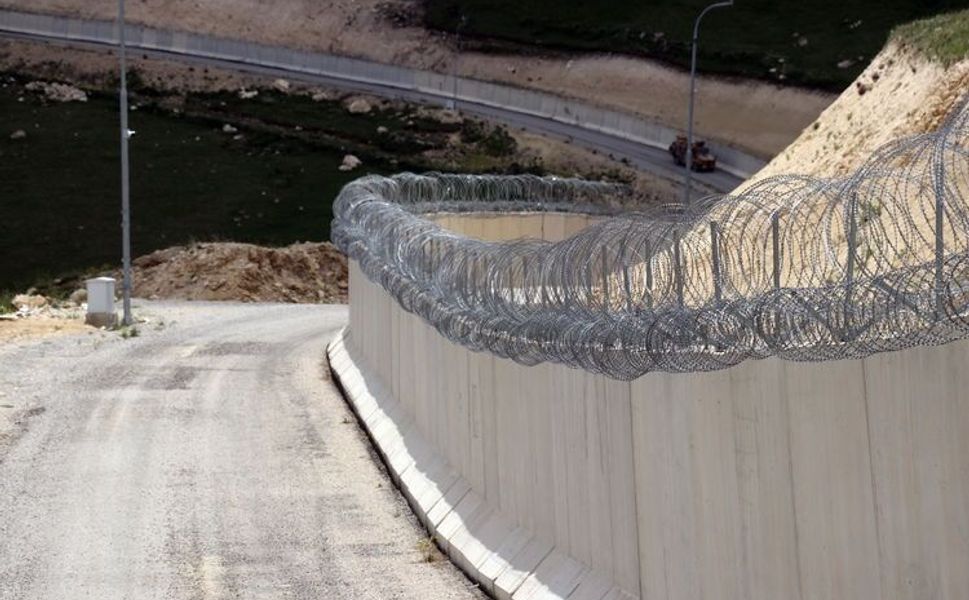 Türkiye-İran Sınırında Yolcu Geçişleri Durduruldu!