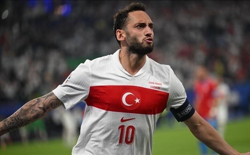Çalhanoğlu’ndan Tarihi Rekor: Kaptanlıkta Zirveye Çıktı!
