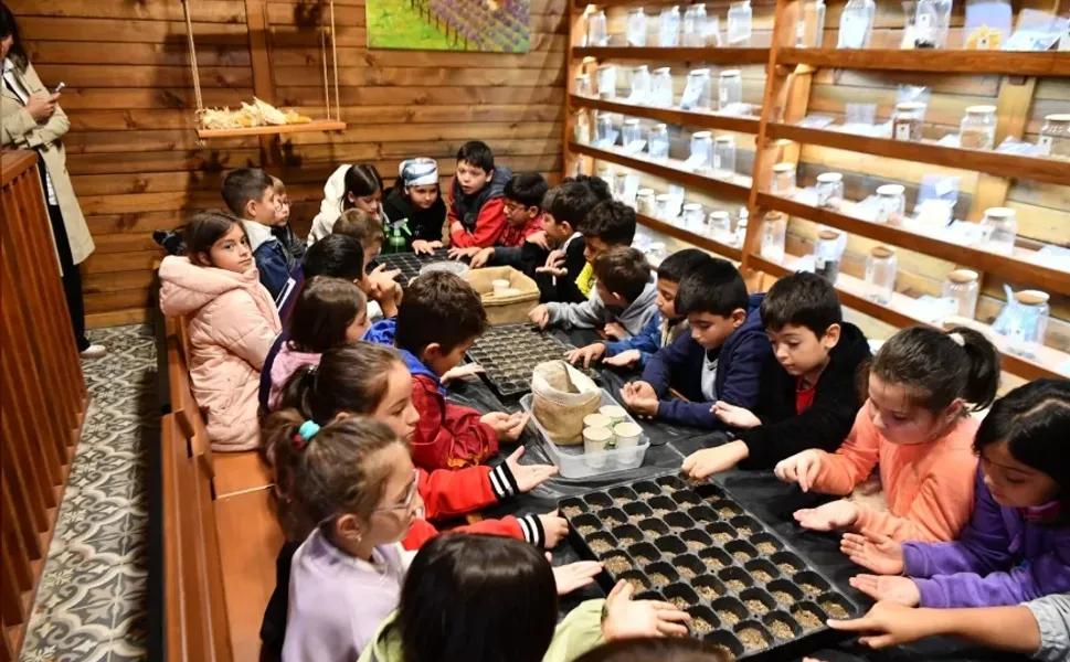 Mamak’ta Öğrenciler Ekolojik Köyde Doğayı Öğreniyor