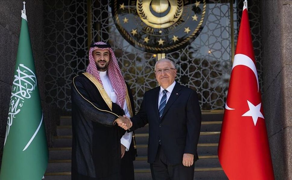 Bakan Güler,  Suudi Arabistanlı mevkidaşı Selman ile görüştü