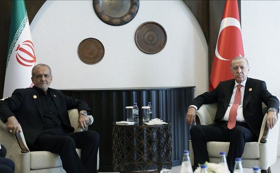 Cumhurbaşkanı Erdoğan, İran Cumhurbaşkanı Pezeşkiyan ile Görüştü