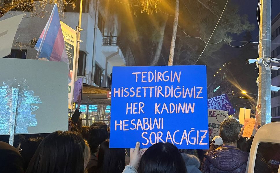 Ankara’da Feminist Gece Yürüyüşü: Sokaklar Kadınların!