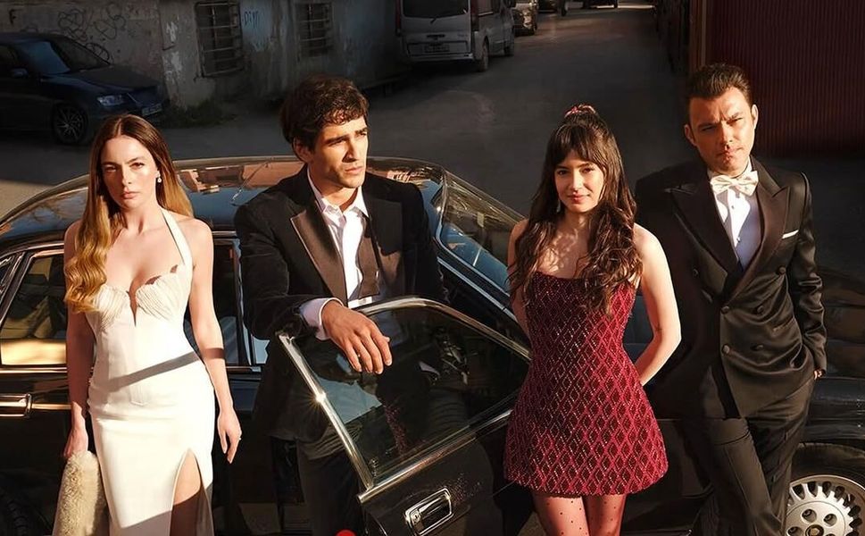 Uzak Şehir'e Dişli Rakip: Delikanlı Geliyor!