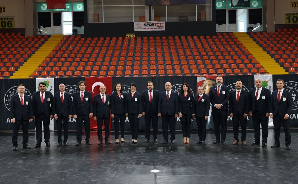 Mamak’ta Halk Oyunları Coşkusu: 21 Ekip Birincilik İçin Yarıştı