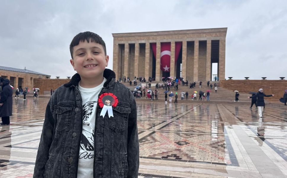 Anıtkabir 23 Nisan’da ziyaretçi akınına uğradı