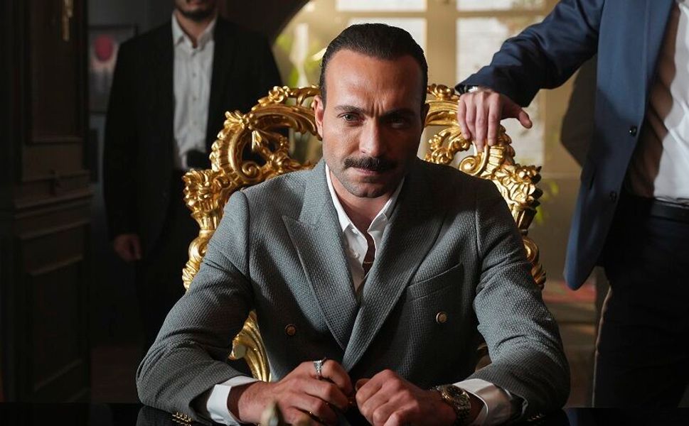 Mustafa Varank'tan Ünlü Oyuncuya Destek!