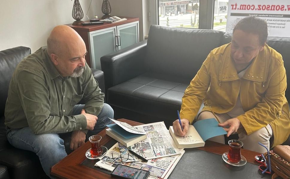 Güner Dinçaslan'dan Yeni Kitap Alarmı: Son Saat