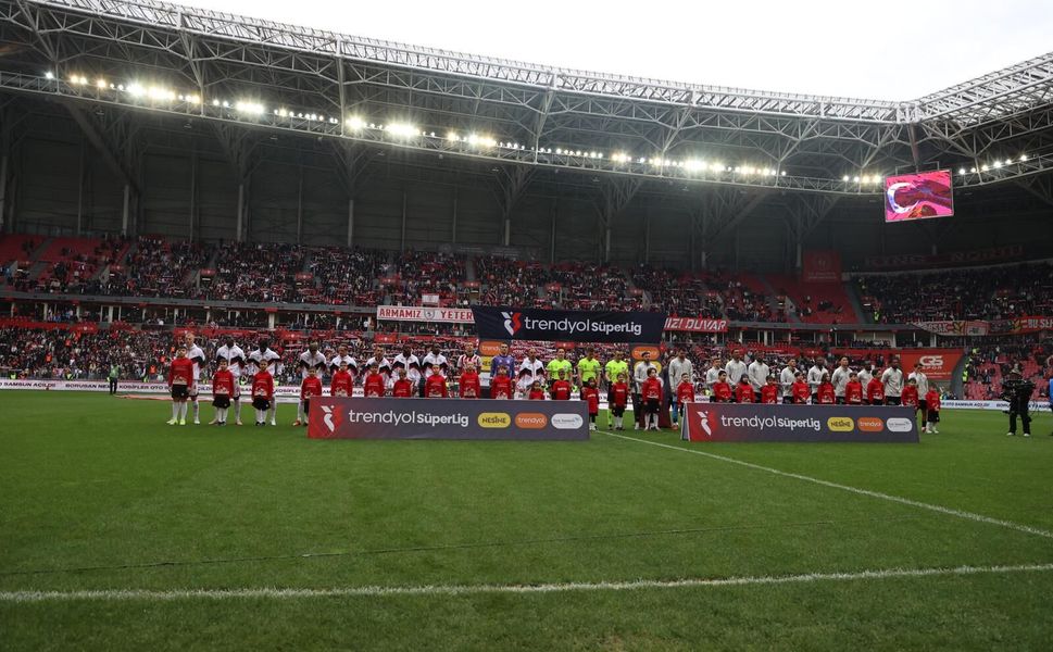 Samsunspor Beşiktaş'ı Devirdi