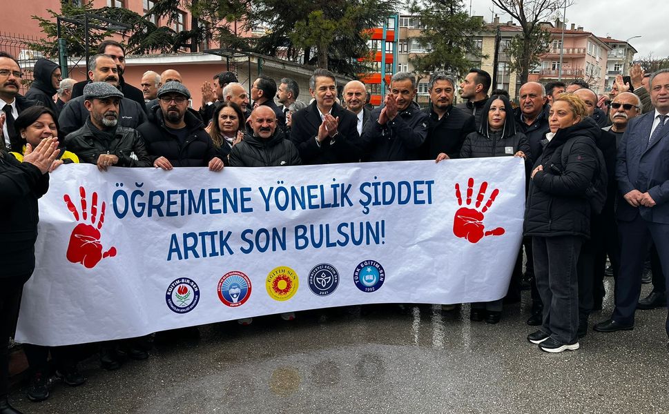 Öğretmene Yönelik Şiddete Karşı Sendikalardan Ortak Tepki!