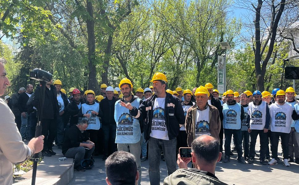 Madenciler Enerji Bakanlığına Yürümek İçin Bekliyor!