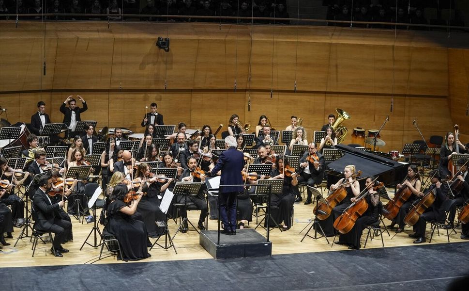 90 yıllık sanat mirası görkemli konserle kutlandı