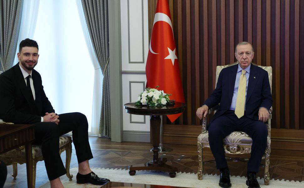 Erdoğan, milli basketbolcu Alperen Şengün’ü kabul etti