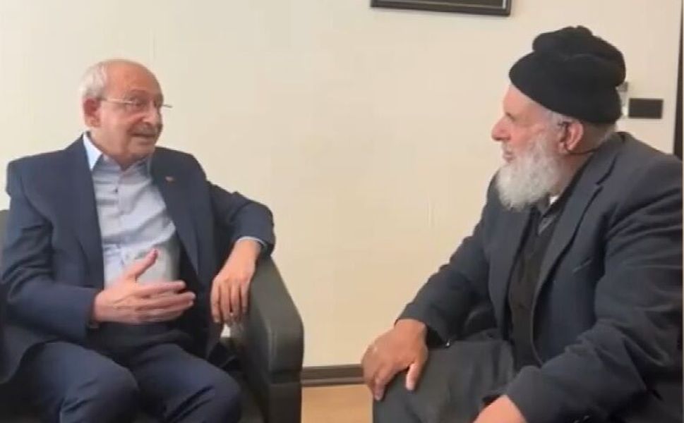 Kemal Kılıçdaroğlu kendisine yumruk atan kişiyle görüştü