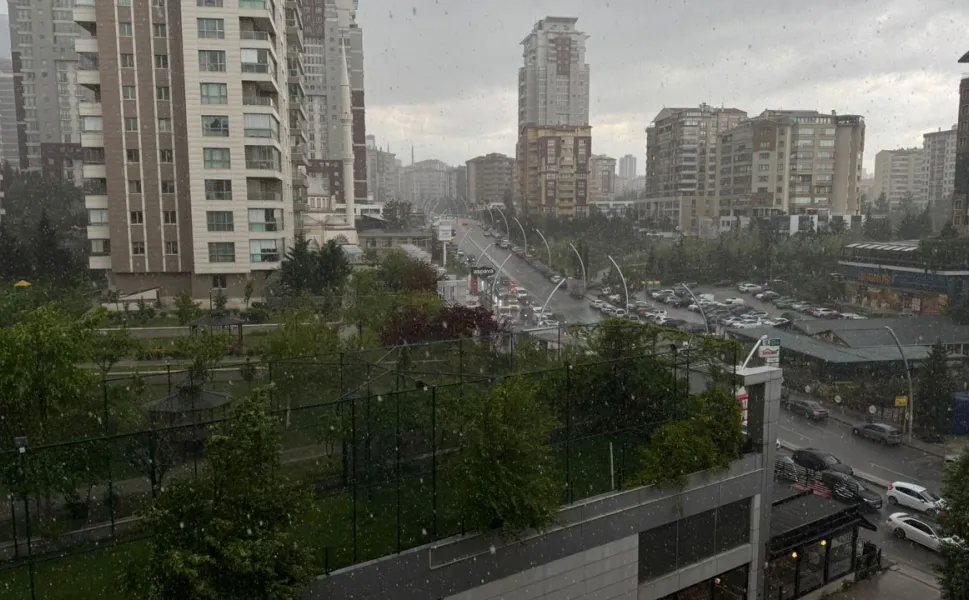 Başkentte Yağış Sonrası Sis Etkisi: Ankara’da Kartpostallık Görüntüler