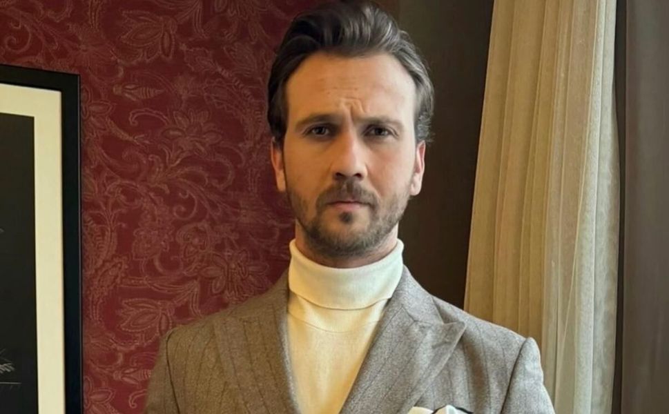 Aras Bulut İğnemli'nin Partneri Belli Oldu!