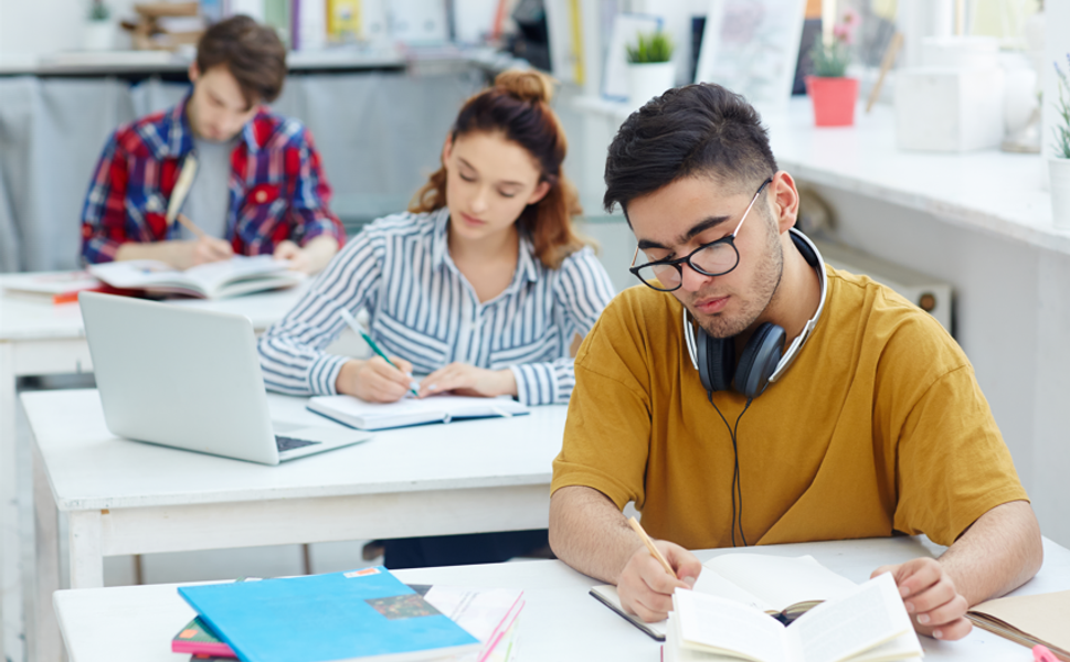 “Kaçak Kurs” İddiası Ankara’yı Karıştırdı!