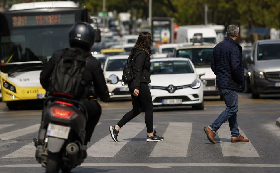 Trafikte en büyük risk yayalar ve motosikletlilerde!