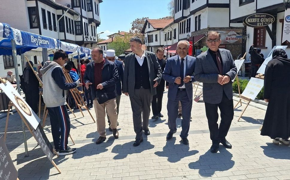 “Vakti Kuşanmak” Sergisi Beypazarı’nda Kapılarını Açtı