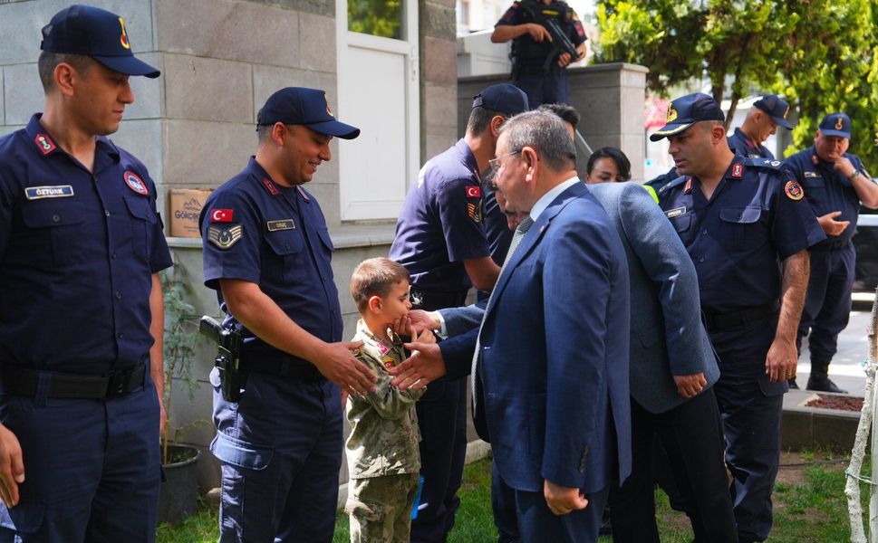 Yakup Odabaşı’ndan Bayramda Güvenlik Güçlerine Ziyaret