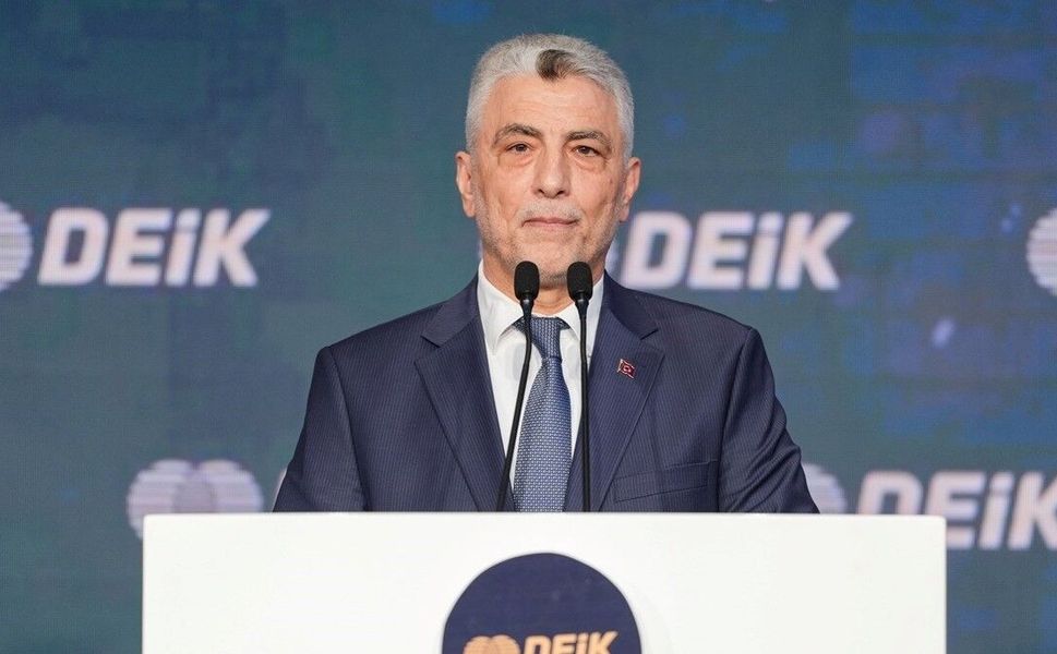 Bakan Bolat: 410 milyar dolarlık ihracat hedefi için canla başla çalışıyoruz