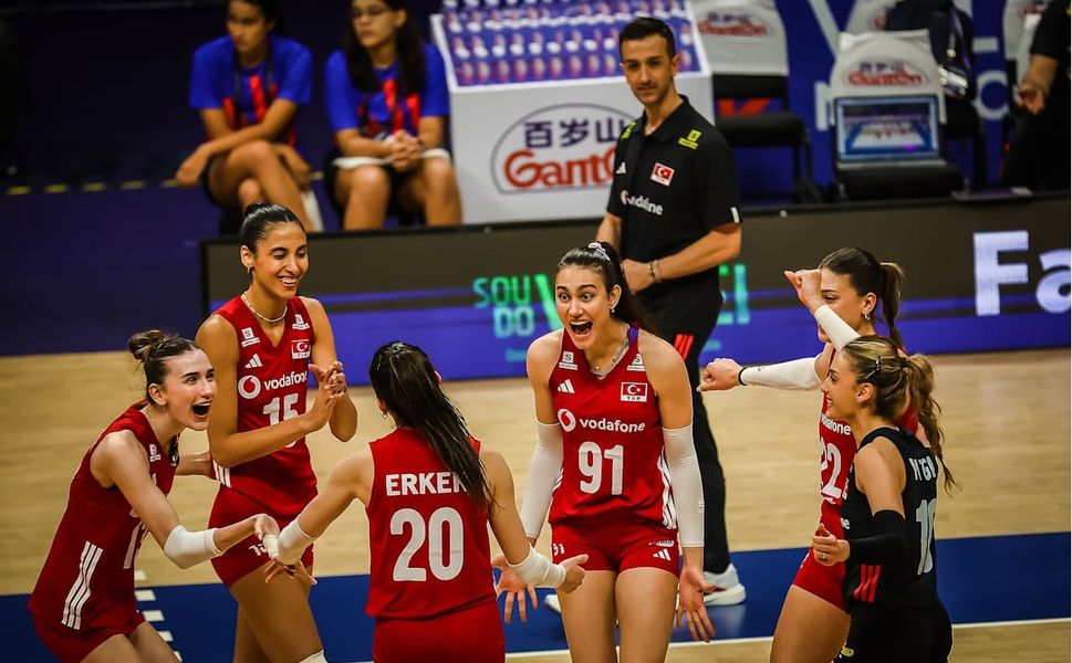 Filenin Sultanları Hollanda Engelini Aşamadı: 3-0