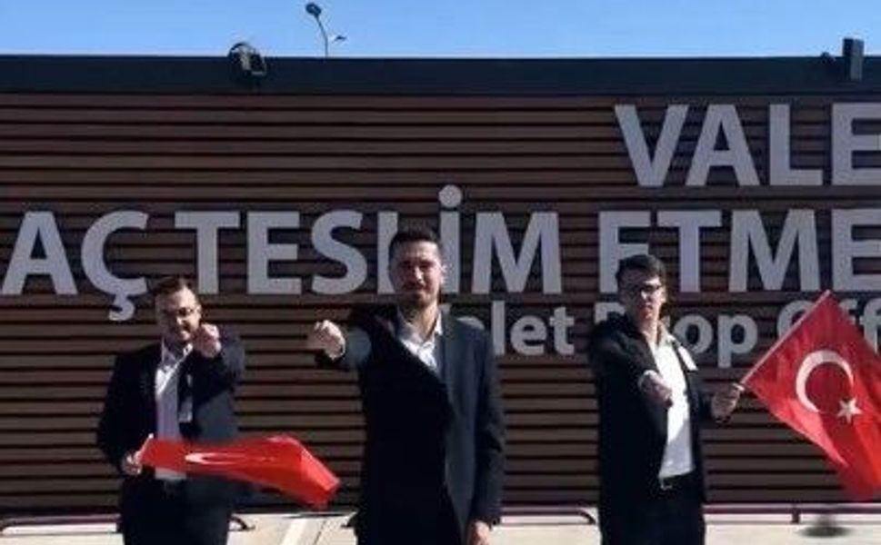 İstanbul Havalimanı çalışanlarından Milli Takım'a yaratıcı destek