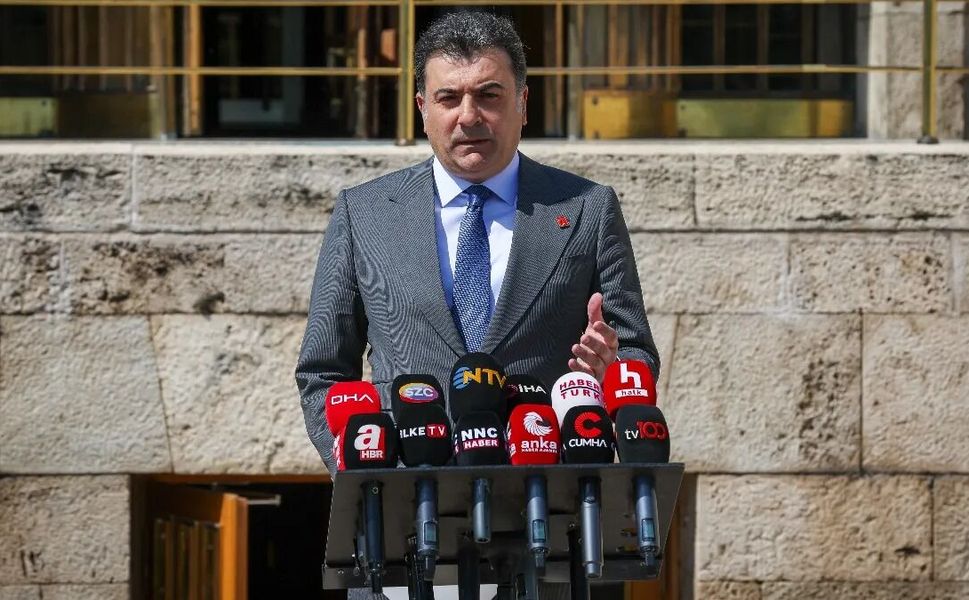 “PARTİ MECLİSİ DÜŞTÜ, KURULTAY YAPILMAK ZORUNDA”