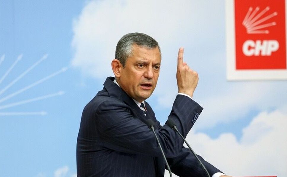 Özgür Özel'den Grup Toplantısı Kararı!