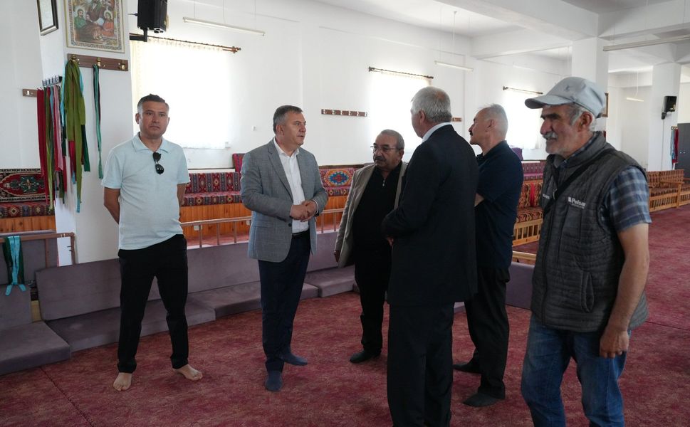 Başkan Özarslan Demirci Mahallesi'nde Vatandaşlarla Buluştu