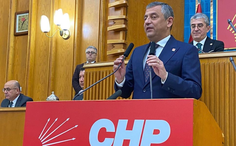 CHP'de Grup Toplantısı Krizi