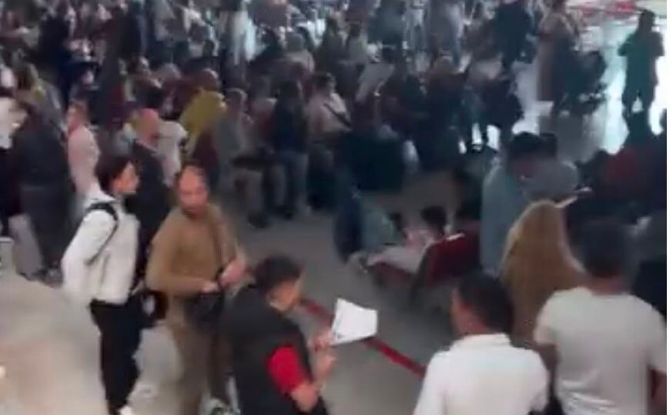 Esenboğa Taştı; "Ankara Artık Tek Havalimanına Sığmıyor!"