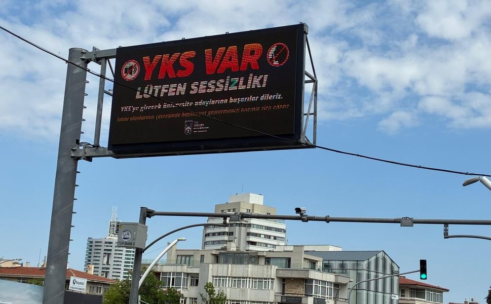 DİKKAT YKS VAR, LÜTFEN SESSİZ OLALIM!