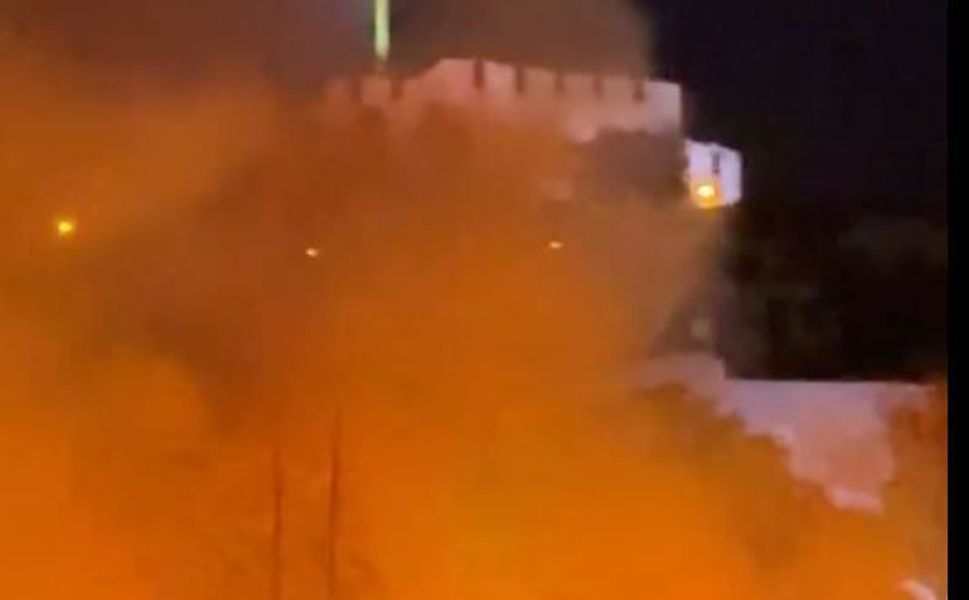 Ankara Kalesi çevresindeki otluk alanda yangın!