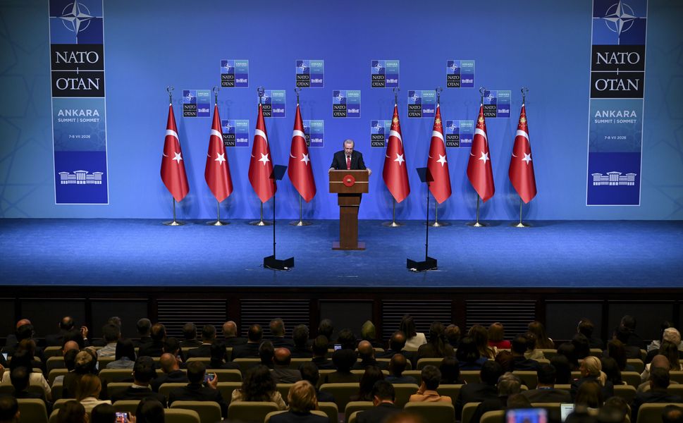 "NATO birbirine güç katan müttefiklerin ittifakı olmalıdır"