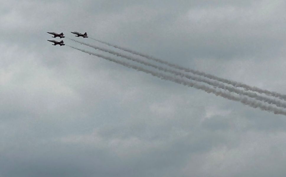 Türk Yıldızları’ndan NATO Zirvesi kapsamında Ankara semalarında gösteri uçuşu
