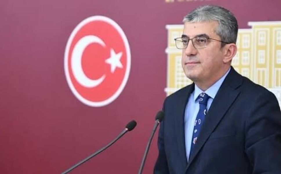Gökhan Günaydın: Kimsenin peşinden gitmiyoruz, barışın ve demokrasinin peşindeyiz