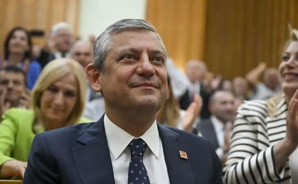 Özgür Özel YENİ Parti'nin Genel Başkanı Seçildi!