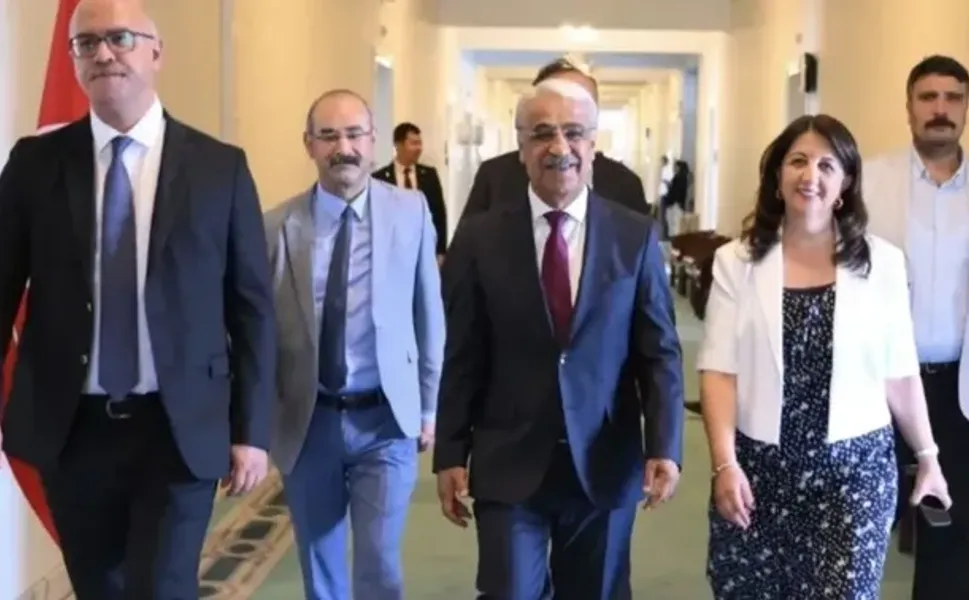 DEM Parti'nin İmralı Heyeti 5 Saatlik Görüşmenin Ardından Döndü