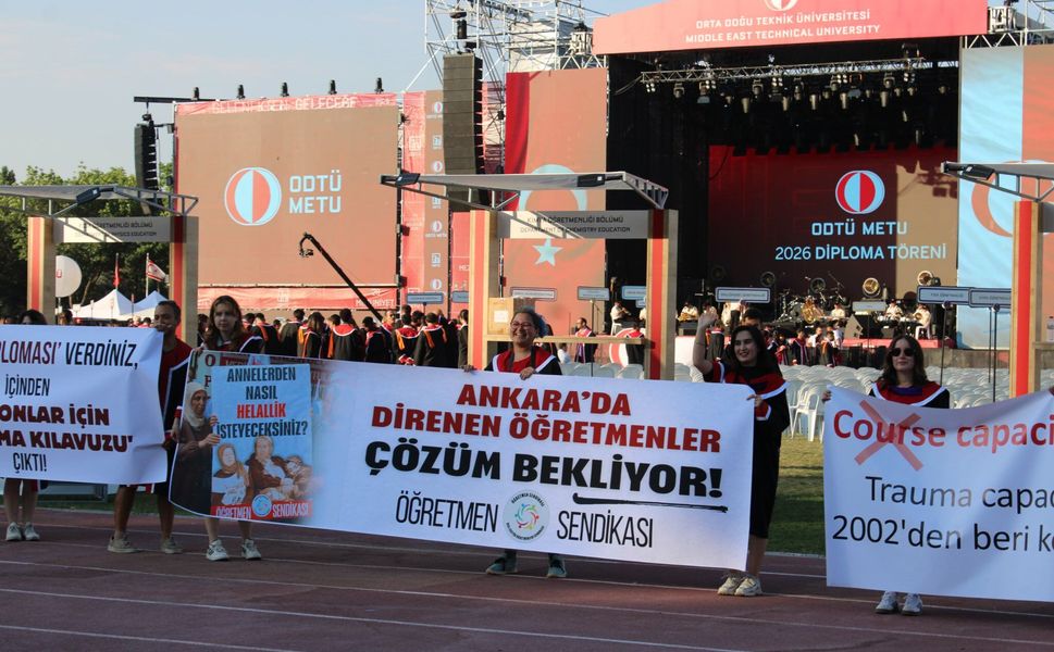 ODTÜ Mezuniyetinde Öğretmen Direnişine Destek!