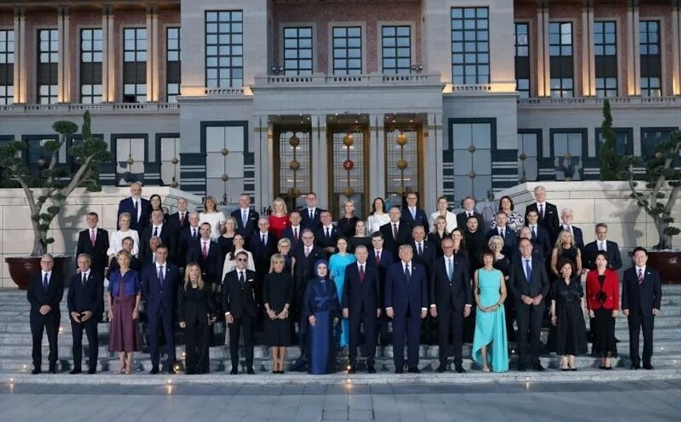 BEŞTEPE'DE NATO AİLE FOTOĞRAFI