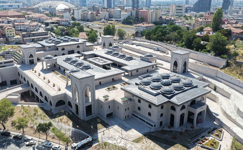 ABB Ulusta'ki  Dolmuş Duraklarını Yeni Merkezde Topladı