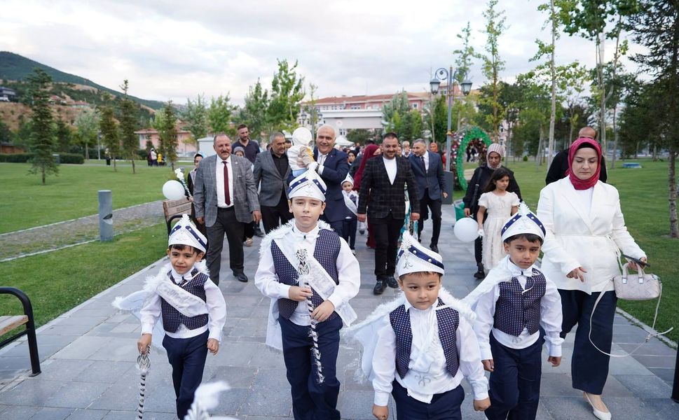Kızılcahamam’da Geleneksel Sünnet Şöleni Coşkusu