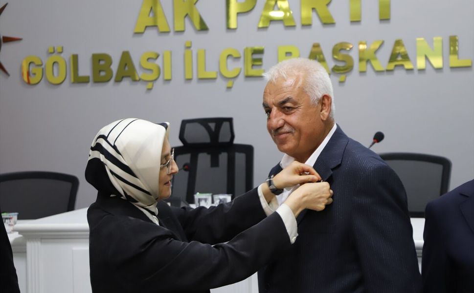 6 meclis üyesi CHP’den ayrılarak AK Parti’ye geçti