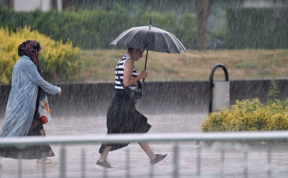 Meteorolojiden Çok Sayıda İl İçin Sağanak ve Fırtına Uyarısı!