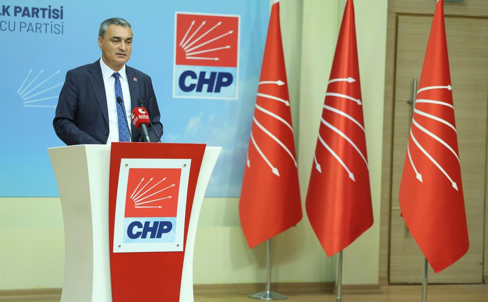 CHP'li Sarı: Başka siyasi partiler için çalışanlar disipline sevk edildi