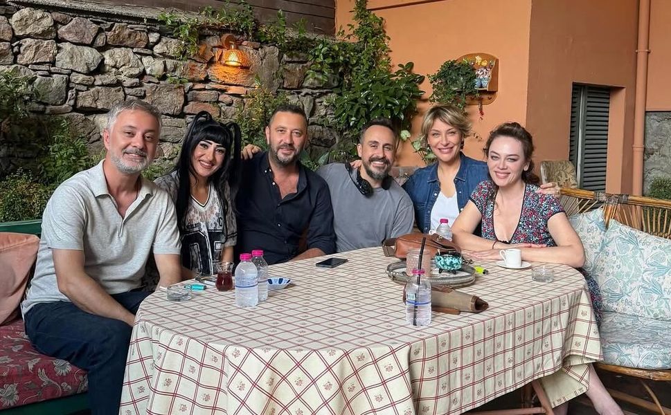 “2 Aile Arasında” Filminin Çekimleri Tamamlandı! İşte Oyuncu Kadrosu