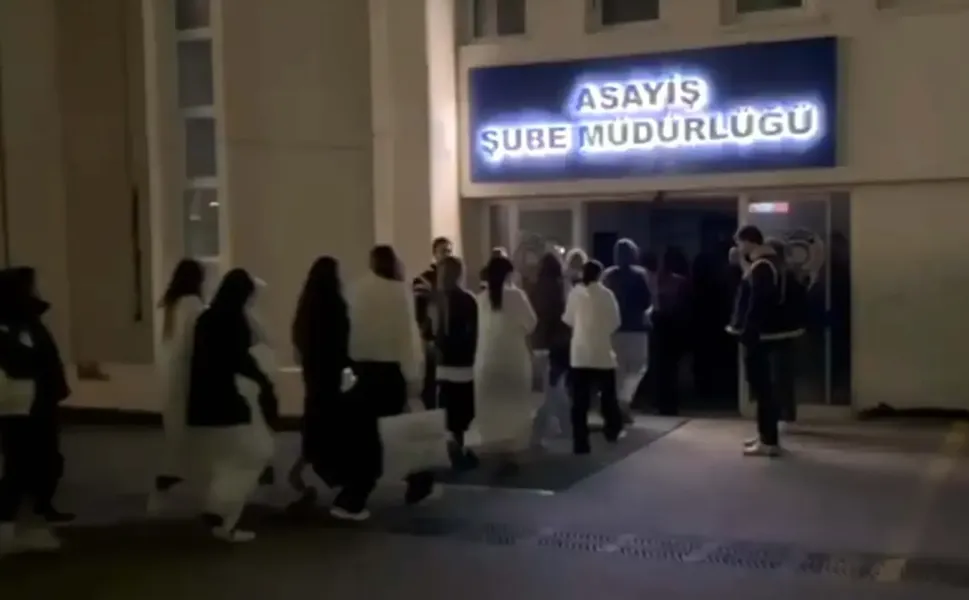 Ankara'da eğlence mekanlarına insan ticareti operasyonu: 20 gözaltı