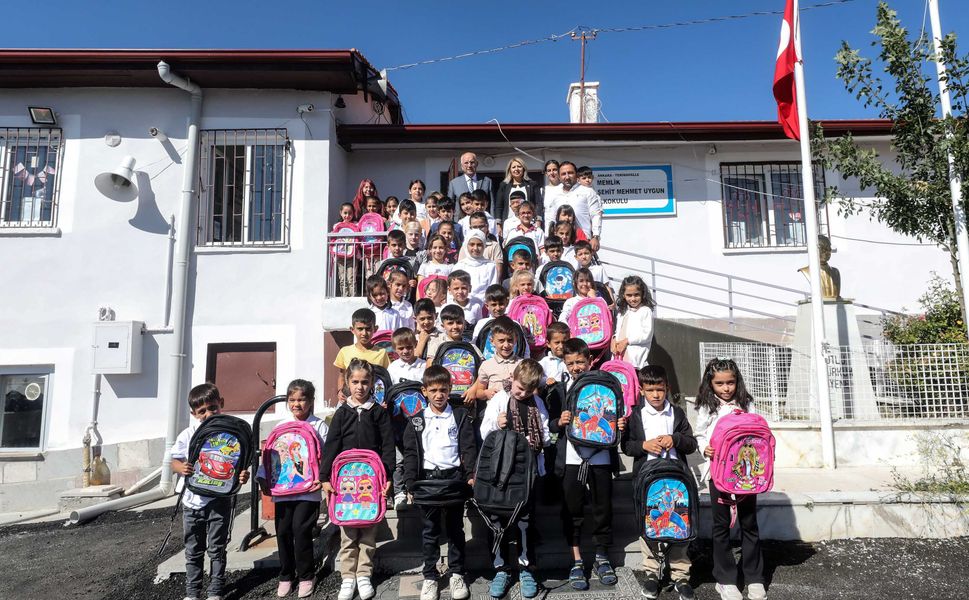 Yenimahalle’de Öğrencilere Kırtasiye Desteği: Başvurular Başladı