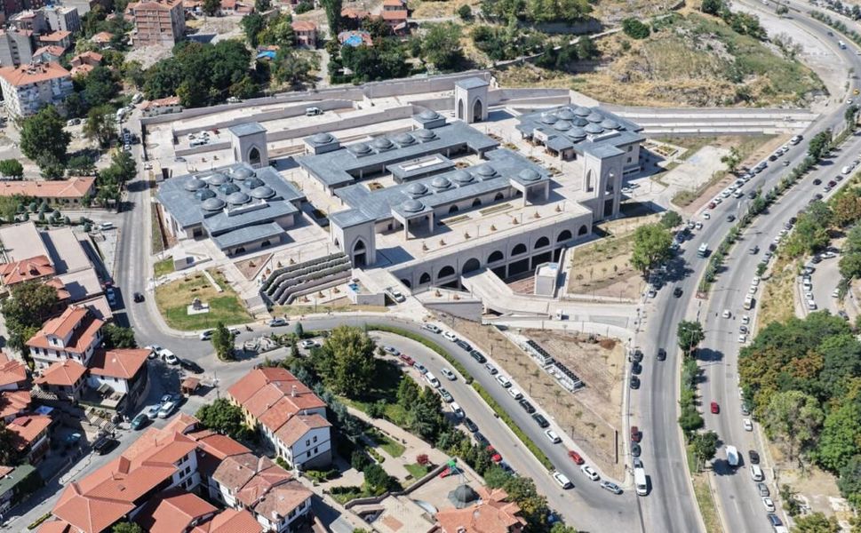 Ulus'ta yeni kapalı dolmuş durakları hizmete açılıyor!