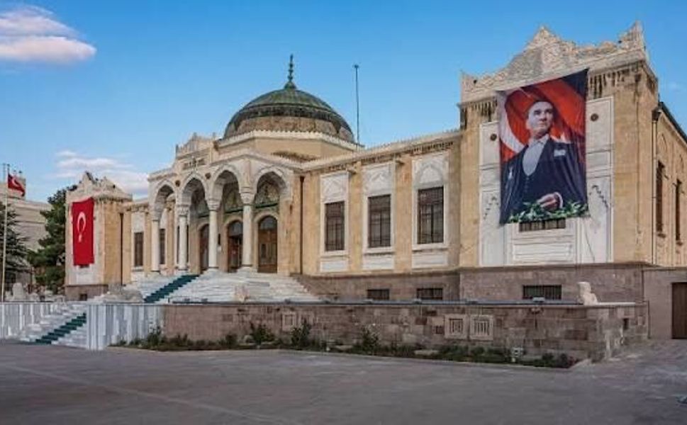 Bakan Ersoy: İnsanlığın 12 bin yıllık takı serüvenini Ankara Etnografya Müzemizde sergiliyoruz